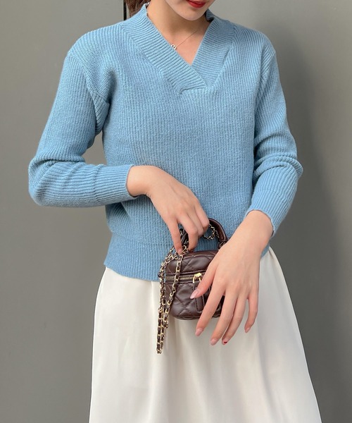 Lamoa(ラモア)の「Lamoa/Vネック リブニット プルオーバー(ニット/セーター・レディース・グレー/ブルー/アイボリー/ネイビー・FREE)」の1枚目の写真