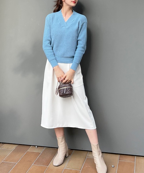 Lamoa(ラモア)の「Lamoa/Vネック リブニット プルオーバー(ニット/セーター・レディース・グレー/ブルー/アイボリー/ネイビー・FREE)」の21枚目の写真