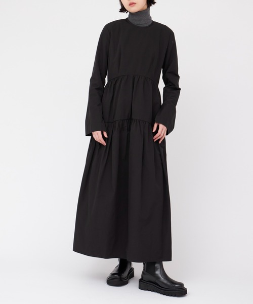 CLANE(クラネ)の「CLANE TIERED ONE PIECE(ワンピース・レディース・ダークグリーン/ブラック/ベージュ・1/2)」の2枚目の写真