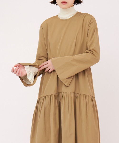 CLANE(クラネ)の「CLANE TIERED ONE PIECE(ワンピース・レディース・ダークグリーン/ブラック/ベージュ・1/2)」の8枚目の写真