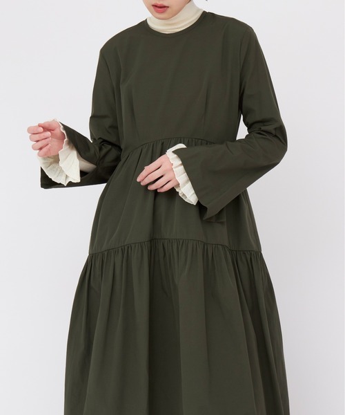 CLANE(クラネ)の「CLANE TIERED ONE PIECE(ワンピース・レディース・ダークグリーン/ブラック/ベージュ・1/2)」の6枚目の写真