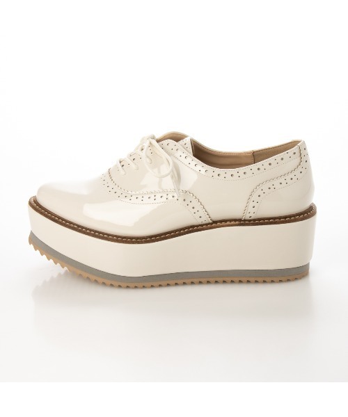 EVOL(イーボル)の「【EVOL】厚底レースアップシューズ IU5002(ドレスシューズ・レディース・ブラック系その他/アイボリー/ブラック・22.5cm/23.5cm/24.5cm/23.0cm/24.0cm/22.0cm)」の9枚目の写真