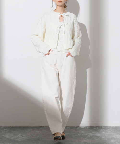 SLOBE IENA（スローブイエナ）の「SLOBE バックストラップパンプス（パンプス・レディース・ベージュ/ブラック・24.5cm/23cm/22.5cm/24cm/25cm/23.5cm）」の13枚目の写真