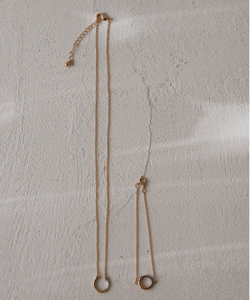 VANNIE U(ヴァニーユー)の「two U neckless(ネックレス・レディース・ゴールド・FREE)」の3枚目の写真