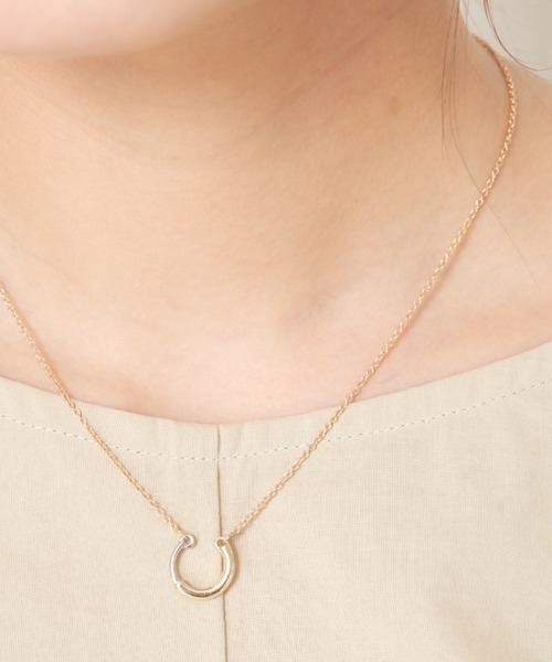 VANNIE U(ヴァニーユー)の「two U neckless(ネックレス・レディース・ゴールド・FREE)」の8枚目の写真