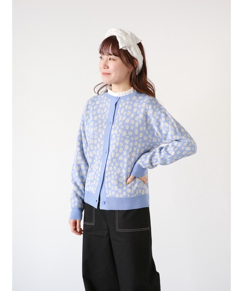 ehka sopo（エヘカソポ）の「花柄クルーネックカーディガン（カーディガン/ボレロ・レディース・ベージュ/グリーン/ブルー/ブラック・ﾌﾘ-）」の4枚目の写真