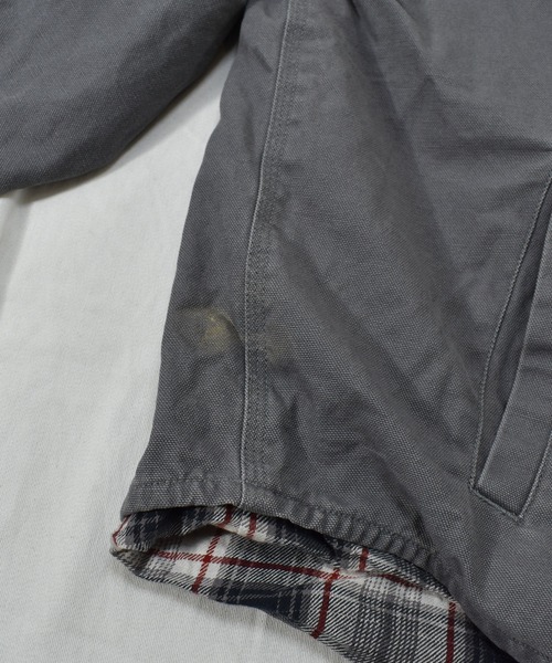 Carhartt（カーハート）の「【ヴィンテージ古着】Carhartt / カーハート ロゴ ワークジャケット シャツジャケット（ブルゾン・メンズ・グレー・XX-LARGE）」の7枚目の写真
