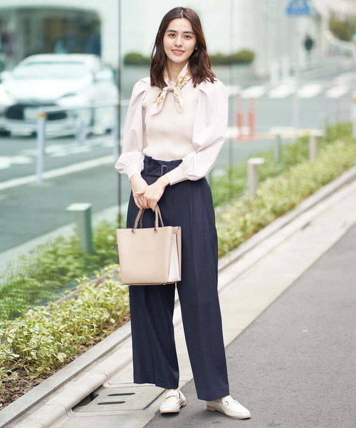 a.v.v（アーヴェヴェ）の「【バンダナ/スカーフ】ベルト柄スカーフ（バンダナ/スカーフ・レディース・ミント/ベージュ・38）」の9枚目の写真