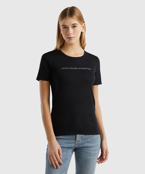 BENETTON (UNITED COLORS OF BENETTON)（ベネトンユナイテッドカラーズオブベネトン）の「ロゴクルーネック半袖Tシャツ・カットソー（Tシャツ/カットソー・レディース・ネイビー/ホワイト/ブラック・LARGE/X-SMALL/MEDIUM/SMALL/XX-SMALL）」の2枚目の写真