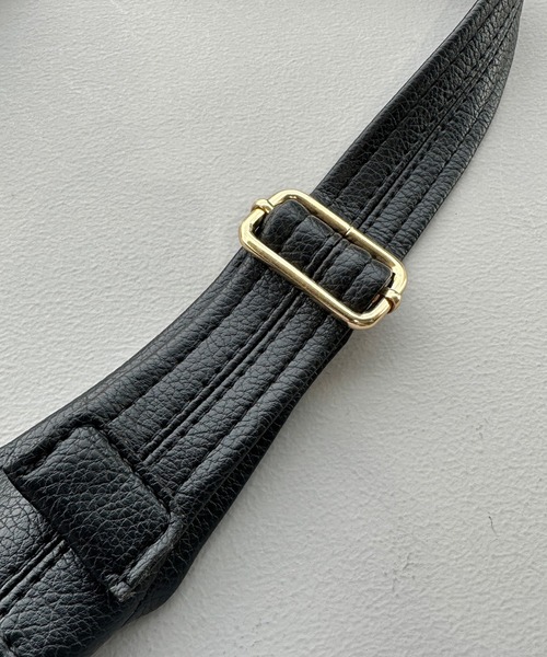 apres jour mignon（アプレジュールミニョン）の「【apresjour mignon×ARIAZ】ポーチ付きフェイクレザートートバッグ（ショルダーバッグ・レディース・ブラウン系その他/ブラック・ONESIZE）」の8枚目の写真