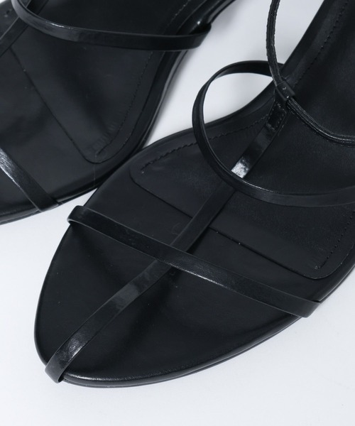 Mazell/Tストラップサンダル