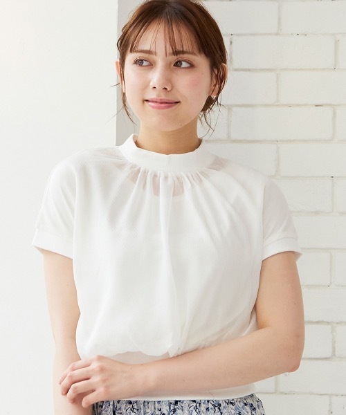 12Twelve Agenda（トゥエルブ　アジェンダ）の「プチハイネックインナー付ショート丈プルオーバー（Tシャツ/カットソー・レディース・オフホワイト/ピンクベージュ/ネイビー/ブルー/チャコールグレー/ブラック・M）」の2枚目の写真