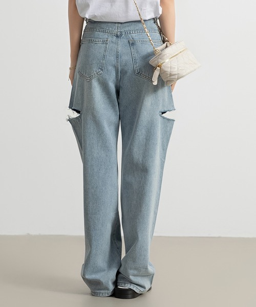 DAY CLOSET（デイ クローゼット）の「レディース カッティングストレートハイライズデニムパンツ（デニムパンツ・レディース・ブルー/ブラック・S/L/M/XL/XS）」の15枚目の写真