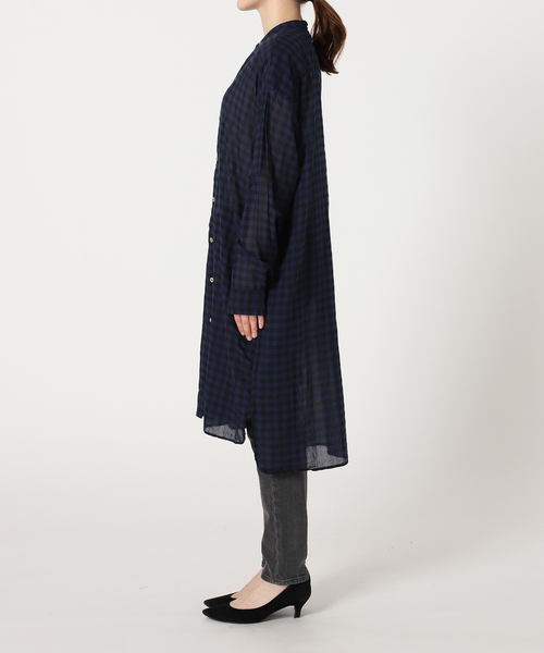ARMEN(アーメン)の「【ARMEN】COTTON VOILE ギンガムチェックバンドカラーロング:ワンピース(ワンピース・レディース・ネイビー/イエロー・3)」の9枚目の写真