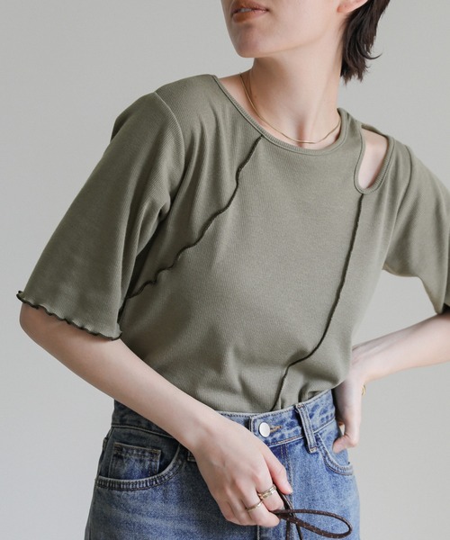 select MOCA(セレクトモカ)の「アシンメトリーバイカラーメロートップス(Tシャツ/カットソー・レディース・ブラック/カーキ/オフホワイト・FREE)」の3枚目の写真
