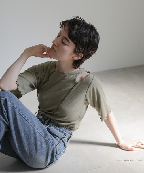 select MOCA(セレクトモカ)の「アシンメトリーバイカラーメロートップス(Tシャツ/カットソー・レディース・ブラック/カーキ/オフホワイト・FREE)」の19枚目の写真