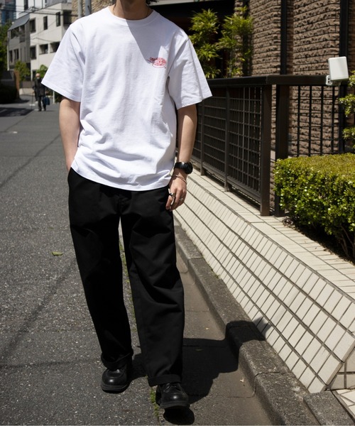 UNIVERSAL OVERALL(ユニバーサルオーバーオール)の「ユニバーサルオーバーオール プリントTシャツ / ロゴTシャツ / RESTAURANT TEE(Tシャツ/カットソー・メンズ・ブラック×レッド/ブラック×ホワイト/ホワイト×レッド・M/L/S/XL)」の20枚目の写真
