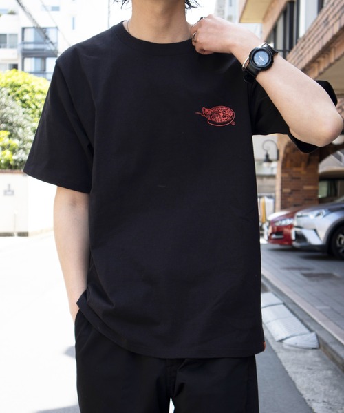 UNIVERSAL OVERALL(ユニバーサルオーバーオール)の「ユニバーサルオーバーオール プリントTシャツ / ロゴTシャツ / RESTAURANT TEE(Tシャツ/カットソー・メンズ・ブラック×レッド/ブラック×ホワイト/ホワイト×レッド・M/L/S/XL)」の15枚目の写真