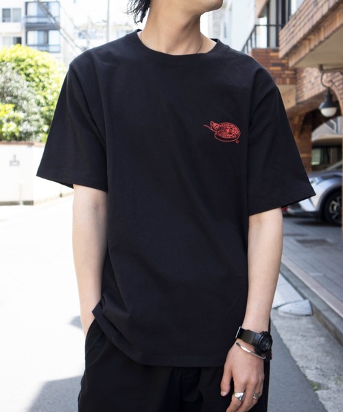 UNIVERSAL OVERALL(ユニバーサルオーバーオール)の「ユニバーサルオーバーオール プリントTシャツ / ロゴTシャツ / RESTAURANT TEE(Tシャツ/カットソー・メンズ・ブラック×レッド/ブラック×ホワイト/ホワイト×レッド・M/L/S/XL)」の13枚目の写真