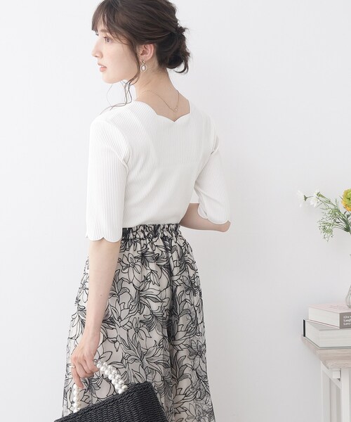 couture brooch（クチュールブローチ）の「◆スカラ刺繍前後2WAYテレコトップス（Tシャツ/カットソー・レディース・ライトグリーン/ブラック/オフホワイト・36/38/40/42）」の20枚目の写真