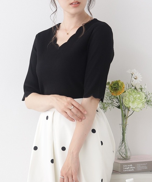 couture brooch（クチュールブローチ）の「◆スカラ刺繍前後2WAYテレコトップス（Tシャツ/カットソー・レディース・ライトグリーン/ブラック/オフホワイト・36/38/40/42）」の2枚目の写真