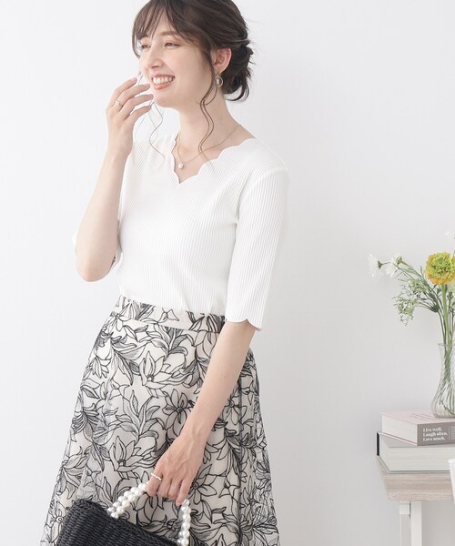 couture brooch（クチュールブローチ）の「◆スカラ刺繍前後2WAYテレコトップス（Tシャツ/カットソー・レディース・ライトグリーン/ブラック/オフホワイト・36/38/40/42）」の4枚目の写真