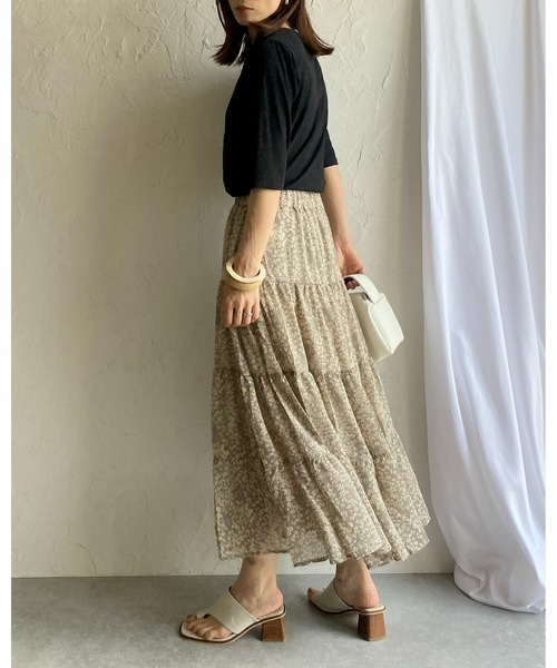 She's Closet(シーズクローゼット)の「花柄フラワープリントボリュームフレアロングティアードスカート(スカート・レディース・グレイッシュベージュ/ブルー/グリーン/ブラック・FREE)」の8枚目の写真