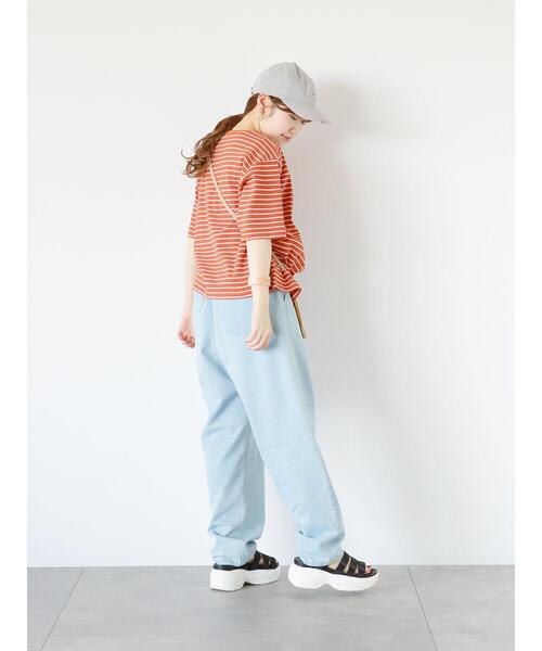 ehka sopo（エヘカソポ）の「デニムテーパードパンツ（デニムパンツ・レディース・ブルー/サックスブルー/ネイビー・F）」の10枚目の写真