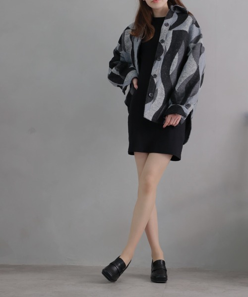 VIVIAN（ヴィヴィアン）の「スクエアトゥプラットフォームローファーパンプス　ZOZOTOWN+オフィシャルサイト限定商品（パンプス・レディース・ブラック・S/M/L/LL）」の9枚目の写真