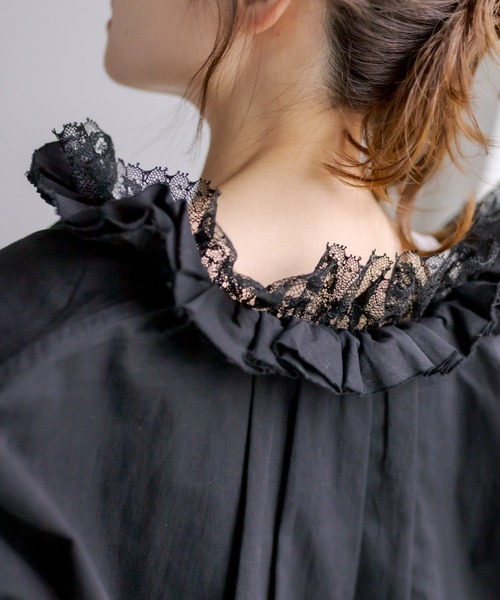 PUAL CE CIN(ピュアルセシン)の「【WEB限定】フリルが大人可愛いブラウス(シャツ/ブラウス・レディース・オフホワイト/ブラック・FREE)」の2枚目の写真