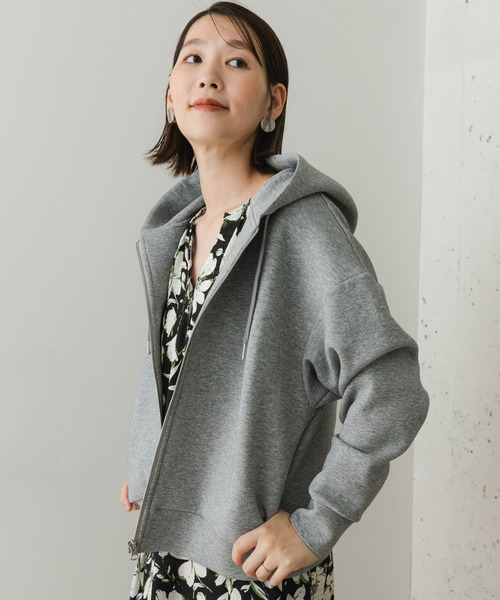 F by ROSSO(エフバイロッソ)の「F by ROSSO ダンボールニットショートZIPパーカー(パーカー・レディース・ベージュ/グレー・FREE)」の1枚目の写真