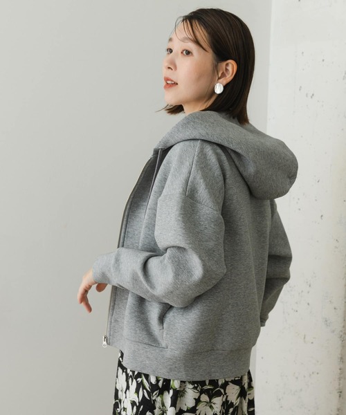 F by ROSSO(エフバイロッソ)の「F by ROSSO ダンボールニットショートZIPパーカー(パーカー・レディース・ベージュ/グレー・FREE)」の6枚目の写真