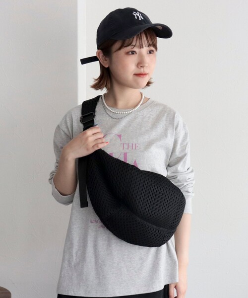 fredy emue（フレディエミュ）の「ボンディングクロワッサンショルダーバッグ（ショルダーバッグ・レディース・ブラック/ベージュ・FREE）」の2枚目の写真