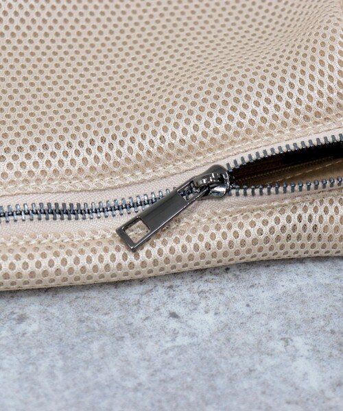 fredy emue（フレディエミュ）の「ボンディングクロワッサンショルダーバッグ（ショルダーバッグ・レディース・ブラック/ベージュ・FREE）」の14枚目の写真