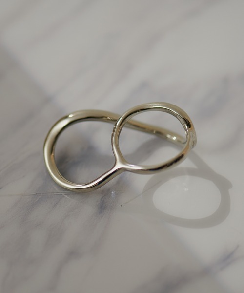 natural couture(ナチュラルクチュール)の「ダブルフィンガーリング(リング・レディース・シルバー/ゴールド・FREE)」の4枚目の写真