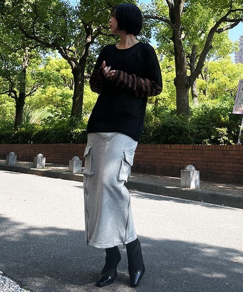 SEN TOKYO（セントーキョー）の「2WAY大人かわいいナローシルエット。サイドスリットカーゴスカート（スカート・レディース・ブラック/グレー・F）」の4枚目の写真