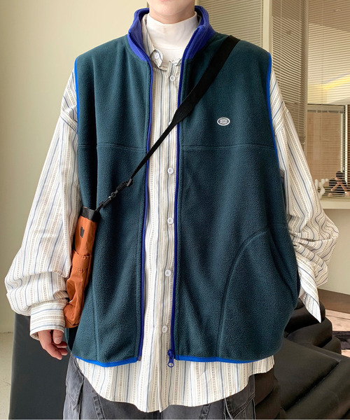 DISCUS(ディスカス)の「【neos -addictive design-】DISCUS ディスカス ルーズシルエット 配色 ワンポイントロゴ フリース ベスト(ベスト・メンズ・グリーン/ブラック/グレー・MEDIUM/X-LARGE/LARGE)」の13枚目の写真