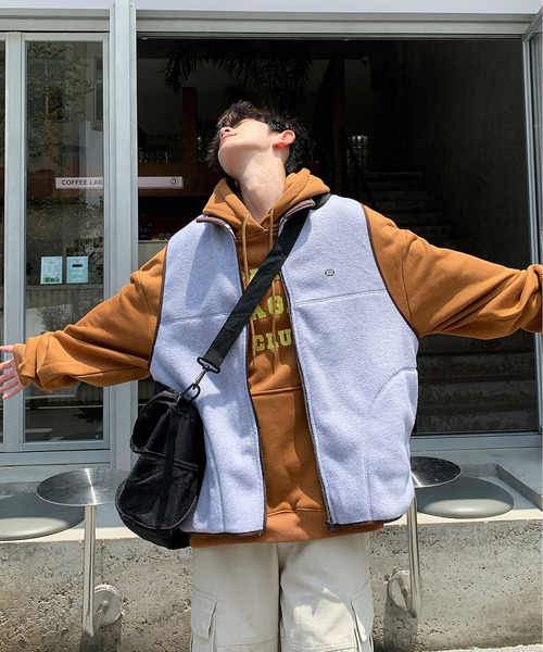 DISCUS(ディスカス)の「【neos -addictive design-】DISCUS ディスカス ルーズシルエット 配色 ワンポイントロゴ フリース ベスト(ベスト・メンズ・グリーン/ブラック/グレー・MEDIUM/X-LARGE/LARGE)」の14枚目の写真