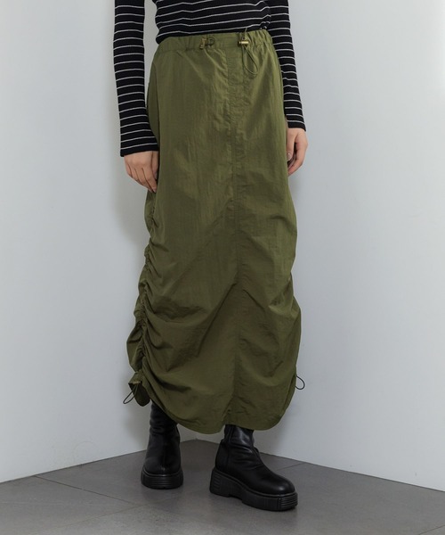 LAKOLE(ラコレ)の「パラシュートスカート2 / 980308(スカート・レディース・ブラック/カーキ・MEDIUM/SMALL)」の2枚目の写真