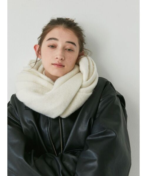 Ungrid（アングリッド）の「起毛大判ニットマフラー（マフラー・レディース・アイボリー/オレンジ/グレー/ブラウン・FREE）」の14枚目の写真