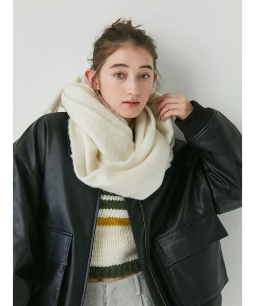 Ungrid（アングリッド）の「起毛大判ニットマフラー（マフラー・レディース・アイボリー/オレンジ/グレー/ブラウン・FREE）」の15枚目の写真