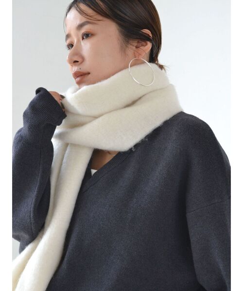 Ungrid（アングリッド）の「起毛大判ニットマフラー（マフラー・レディース・アイボリー/オレンジ/グレー/ブラウン・FREE）」の18枚目の写真