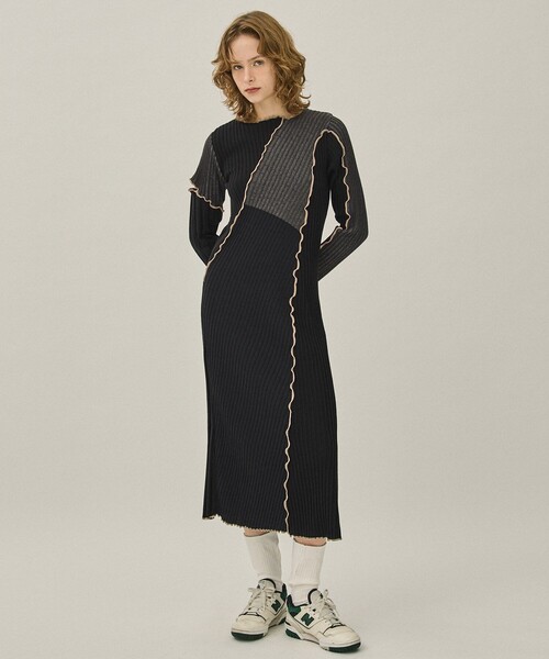 PUBLIC TOKYO(パブリックトウキョウ)の「スウィッチウェーブリブニットワンピース(ワンピース・レディース・マルチ/ブルー/ブラック・FREE)」の10枚目の写真