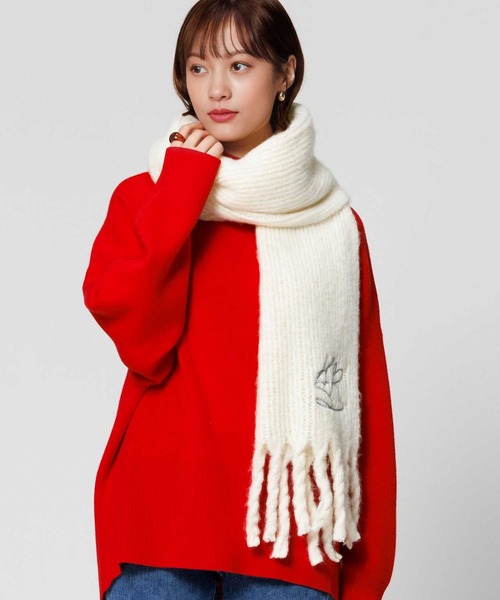 Right-on（ライトオン）の「【HONEYSUCKLE ROSE】ふわふわ無地刺繍ロゴ太フリンジマフラー（マフラー・レディース・ベージュ/ホワイト・ONE SIZE）」の7枚目の写真