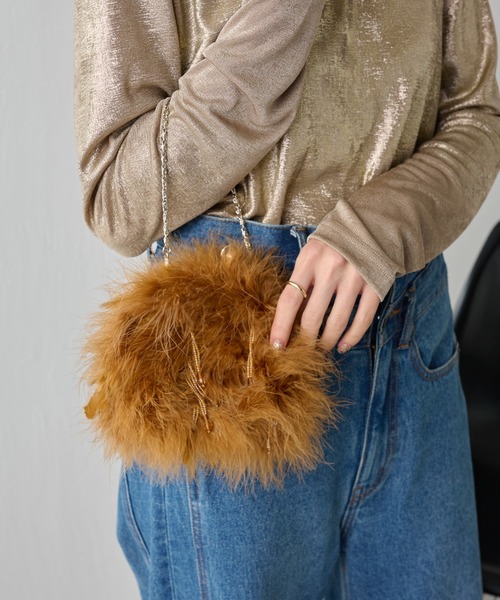 PAPILLONNER(パピヨネ)の「フェザーミニショルダー(ハンドバッグ・レディース・ブラウン/グリーン・FREE)」の1枚目の写真