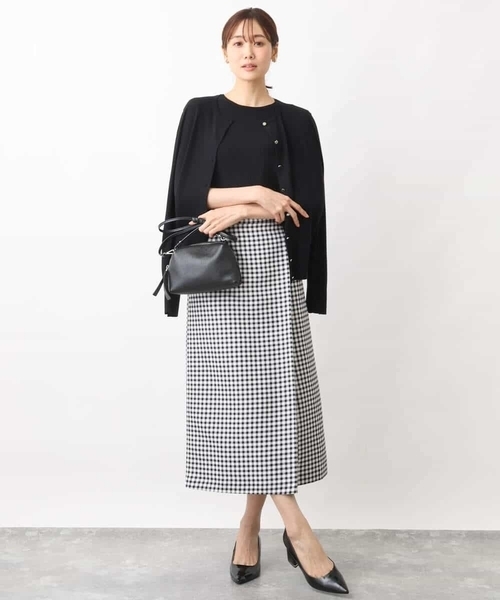 MK MICHEL KLEIN（エムケーミッシェルクラン）の「ギンガムチェック柄ラップ風デザインスカート/洗える（スカート・レディース・ブラック・38）」の4枚目の写真