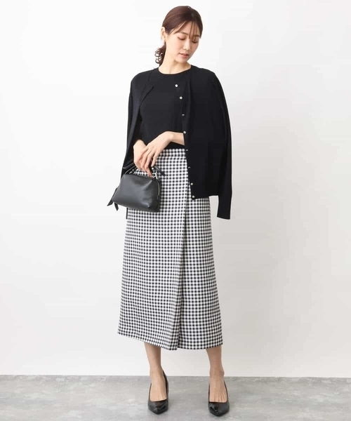 MK MICHEL KLEIN（エムケーミッシェルクラン）の「ギンガムチェック柄ラップ風デザインスカート/洗える（スカート・レディース・ブラック・38）」の5枚目の写真