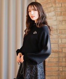 SWINGLE（スウィングル）の「ブローチ付きショートバルーンニットプルオーバー（ニット/セーター）」