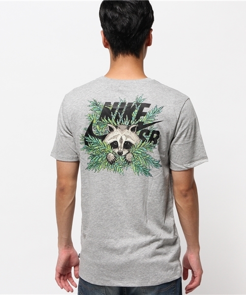 NIKE SB（ナイキエスビー）の「メンズ ナイキ ラクーン ファーン Tシャツ NIKE SB DRI-FIT RACCOON FERN TEE 683210（Tシャツ/カットソー・メンズ・ブラック/ダークグレー/バーガンディー・MEDIUM/SMALL/X-LARGE/LARGE）」の6枚目の写真