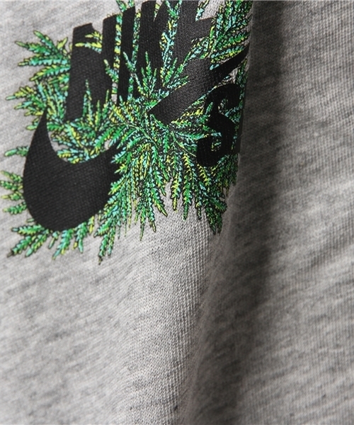 NIKE SB（ナイキエスビー）の「メンズ ナイキ ラクーン ファーン Tシャツ NIKE SB DRI-FIT RACCOON FERN TEE 683210（Tシャツ/カットソー・メンズ・ブラック/ダークグレー/バーガンディー・MEDIUM/SMALL/X-LARGE/LARGE）」の14枚目の写真